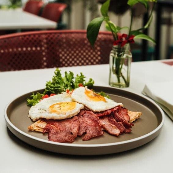 tomas morato restaurants