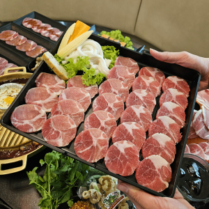 bar b q plaza